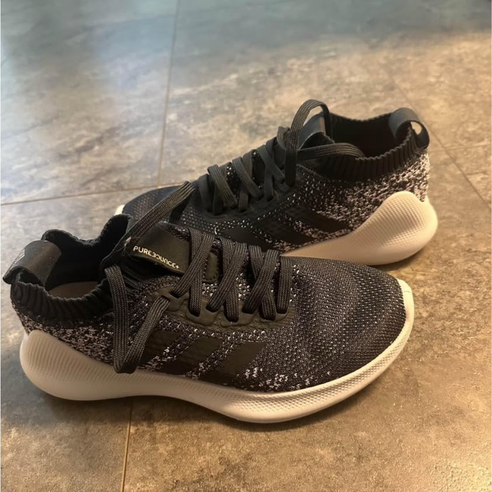 Women's Black Sneakers